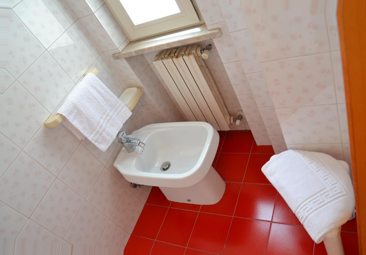 Hotel Antares Garni Giulianova Buitenkant foto