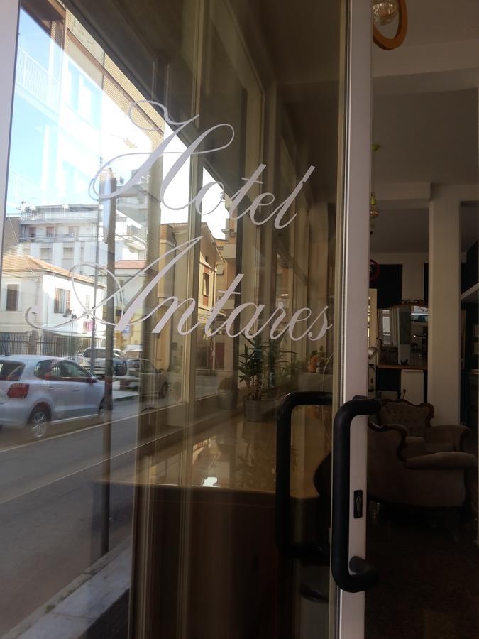 Hotel Antares Garni Giulianova Buitenkant foto