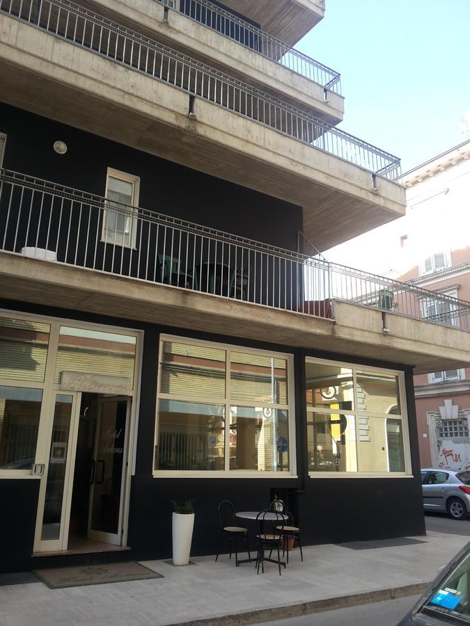 Hotel Antares Garni Giulianova Buitenkant foto