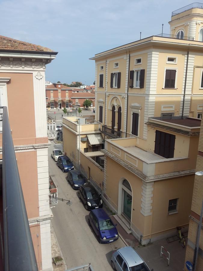 Hotel Antares Garni Giulianova Buitenkant foto