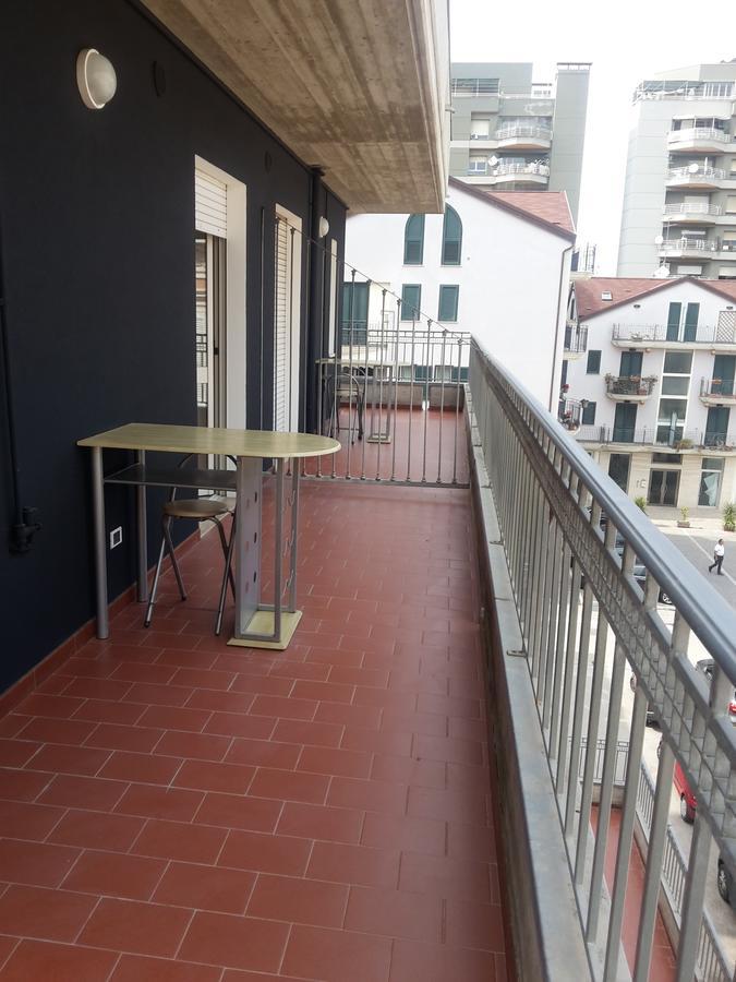 Hotel Antares Garni Giulianova Buitenkant foto