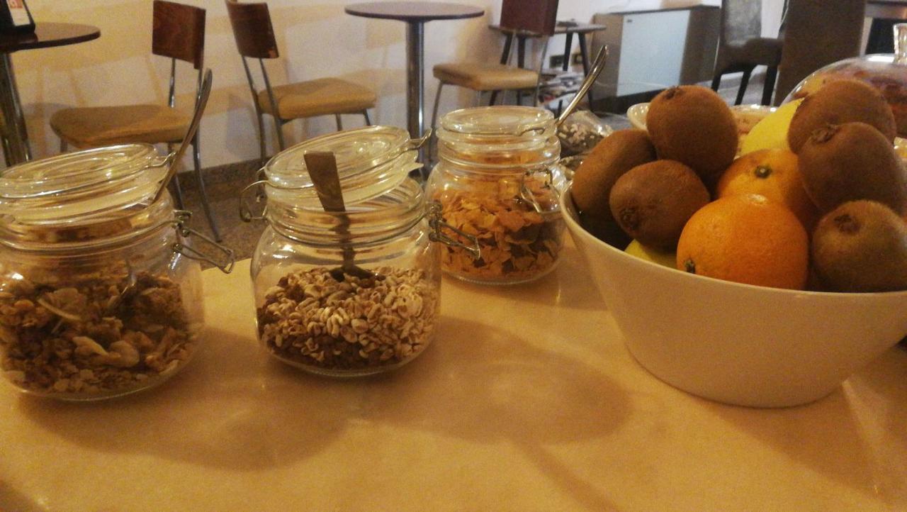 Hotel Antares Garni Giulianova Buitenkant foto